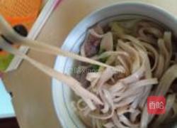 排骨白菜葱香面的做法图解11