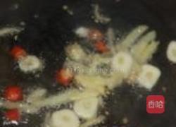 木耳炝荷兰豆的做法图解7