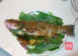 香辣豆酱蒸鲈鱼的做法图解3
