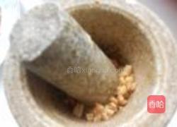 蒜香油麦的做法图解2