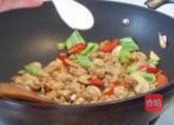 双椒滑炒兔肉的做法图解11