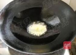 酸菜酱鱼丁面的做法图解4