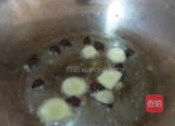 黄笋煨猪蹄的做法图解4