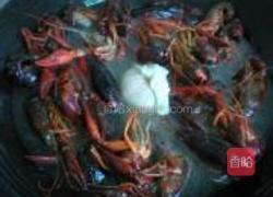 手抓十三香龙虾的做法图解5