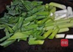 大蒜炒黑鱼片的做法图解4