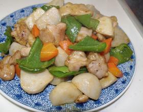 炒芋头与鸡肉
