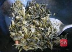 酸菜烧黄花鱼的做法图解4