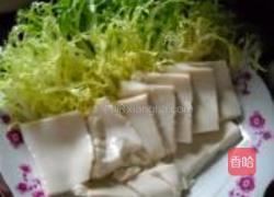 苦苣皮蛋拌豆腐的做法图解2
