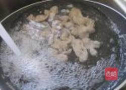 蒜头豆豉焖鸡珍的做法图解2