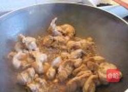 蒜头豆豉焖鸡珍的做法图解6