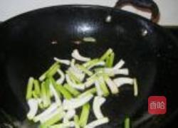 青蒜炒狮子头的做法图解3