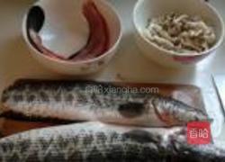 菌菇黑鱼片的做法图解1