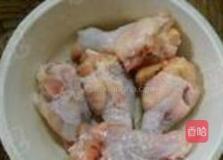 香菇蒸鸡腿的做法图解1