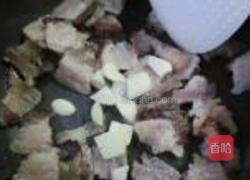 豌豆角炒腊肉的做法图解3