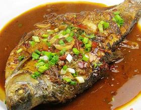 红油豆瓣酱烧鳊鱼