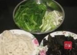 青蒜黑木耳炒藕片的做法图解1