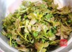花椒芽炒鸡蛋的做法图解2