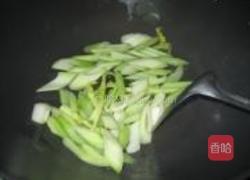 鳝片炒西芹的做法图解3