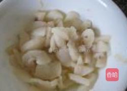 鱼片炒蒜苔的做法图解1