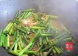 鱼片炒蒜苔的做法图解8