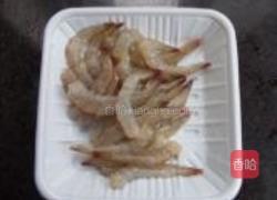 韭黄滑虾仁的做法图解2