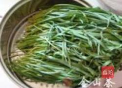 鱼肉韭菜水饺的做法图解2