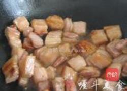 板栗大蒜烧肉的做法图解3
