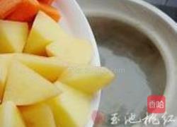 胡萝卜土豆骨头汤的做法图解4