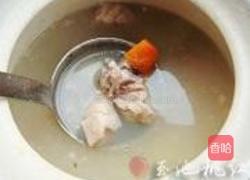 胡萝卜土豆骨头汤的做法图解5