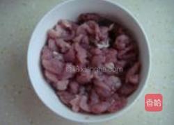 青椒豆皮炒肉的做法图解3