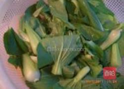 油菜炒香菇的做法图解1
