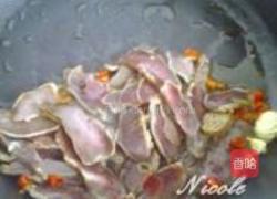 腊猪舌炒韭菜的做法图解3