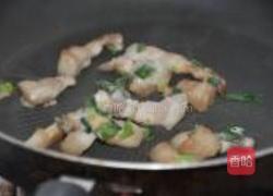 油渣虾皮煎蛋的做法图解2