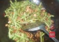 豇豆角炒肉末的做法图解9