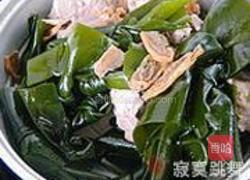 蛏干海带骨头汤的做法图解3