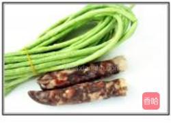 香肠豇豆粒的做法图解1