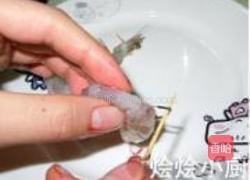 西兰花团虾仁的做法图解2