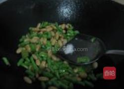 豇豆炒黄豆的做法图解5