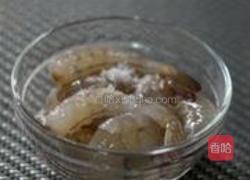 鲜虾芒果蜜乳沙拉的做法图解4