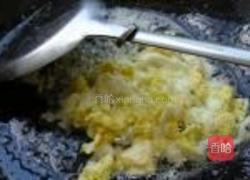 油菜肉丝双黄蛋炒饭的做法图解3