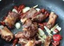 酸豆角炒排骨的做法图解17