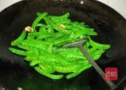 素炒荷兰豆的做法图解5