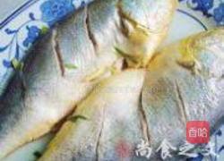 糖醋黄花鱼的做法图解1