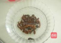 蕨麻猪骨汤的做法图解1