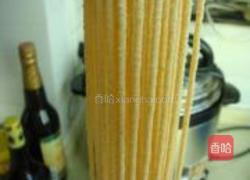 猪肝胡萝卜面的做法图解2
