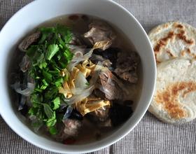 羊肉泡馍