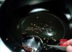尖椒榨菜饸饹面的做法图解3