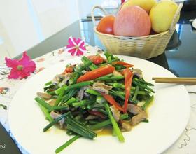 韭菜花炒肉丝