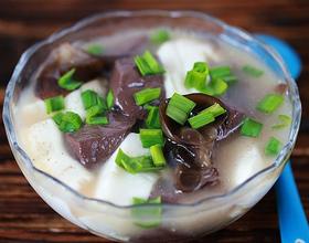鸡血豆腐汤