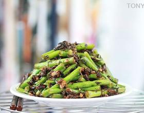 霉干菜来炒豇豆